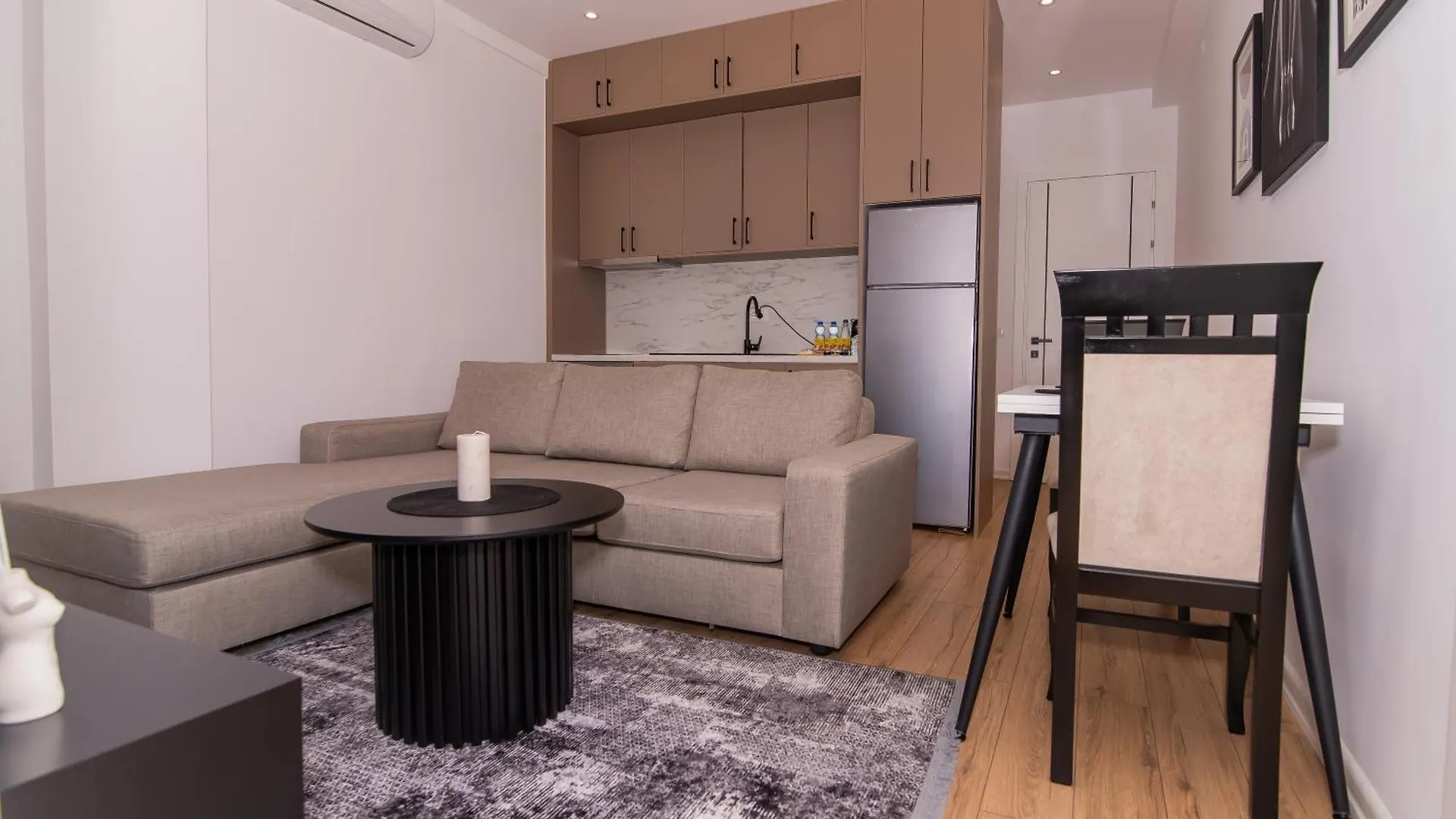 Tirana Dream Apartments 0*,